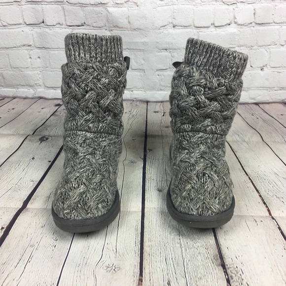 UGG Shoes - UGG Isla Bootie Gray Knitted Boots Size 8